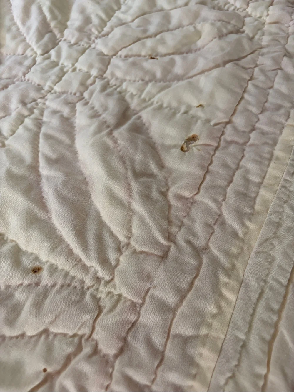 Vintage Double Wedding Ring Quilt - Red & Cream Handmade Quilt - 86 x 71